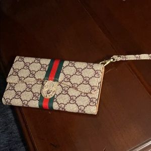 Wristlet